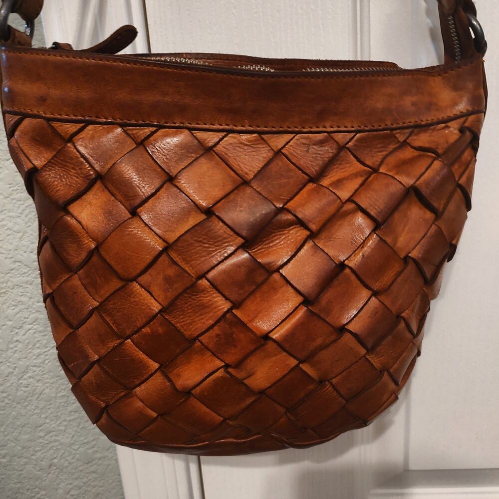 Valenca Holland Brown Woven Leather Handbag